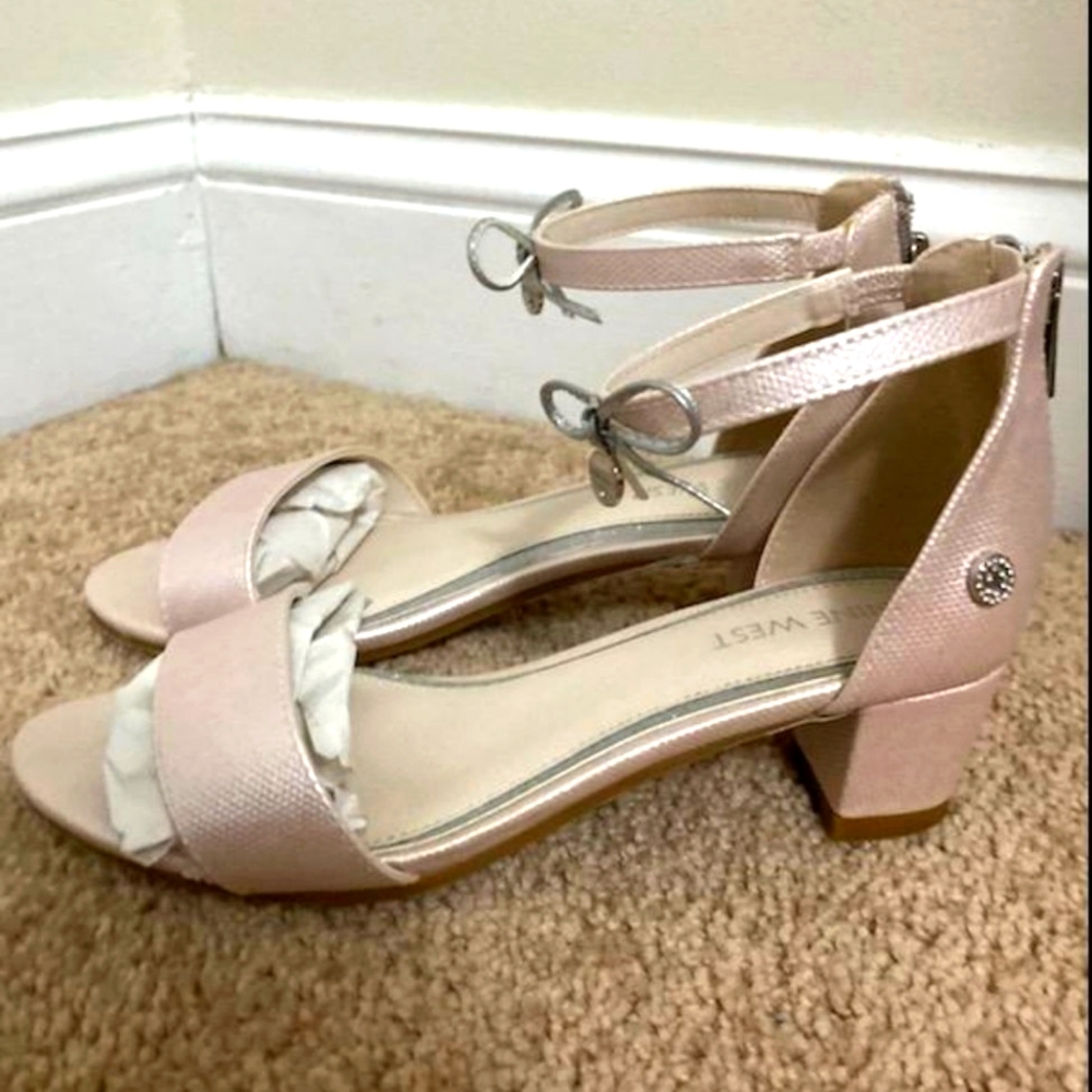 NINE WEST Pink Short heels